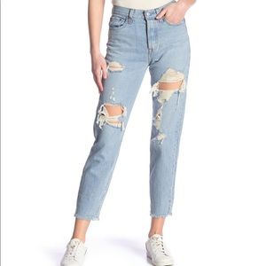 Levi’s straight high rise distressed wedgie jeans